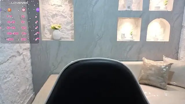 Nikka_Tx on StripChat