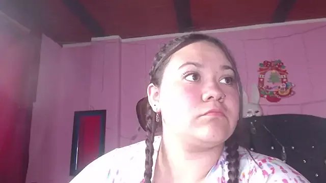 NikkiRous_ on StripChat