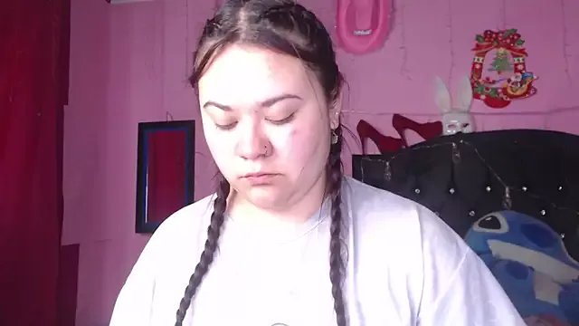 NikkiRous_ on StripChat