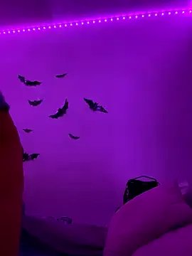 Nina-Chick777 on StripChat