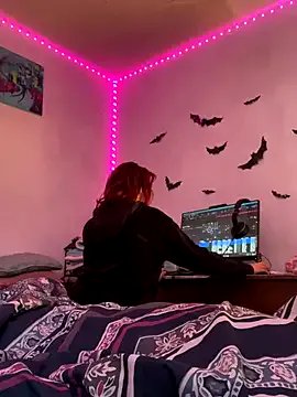 Nina-Chick777 — NAKED 10 MIN