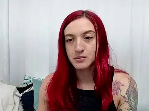 ninaa_fox on StripChat