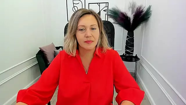 NinaStarle on StripChat