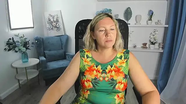 NinaStarle on StripChat