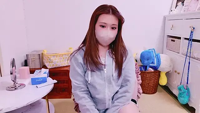 noa_chi on StripChat