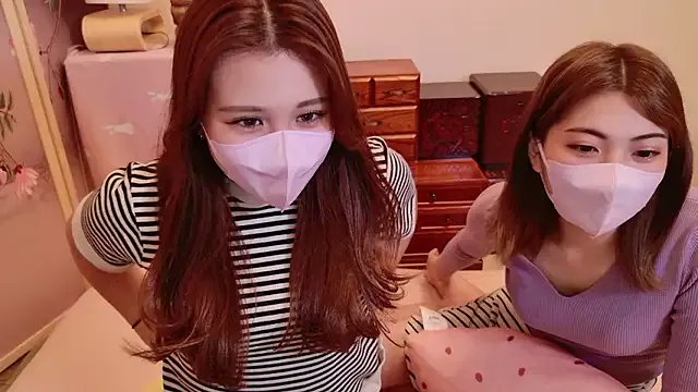 noa_chi on StripChat