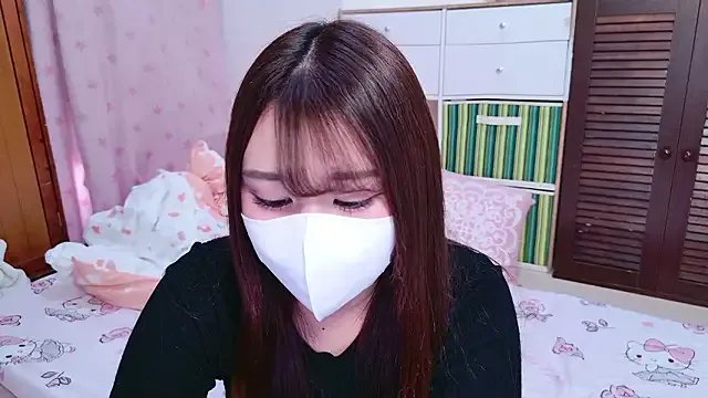 noa_chi on StripChat