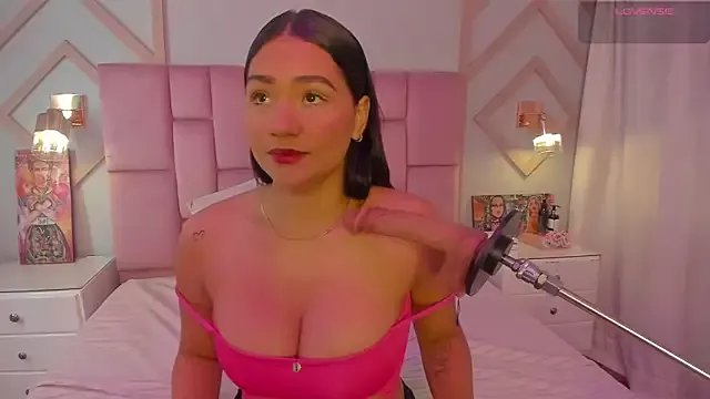 noa_moon on StripChat