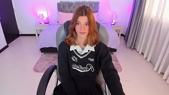 Nora_Vennucci on StripChat