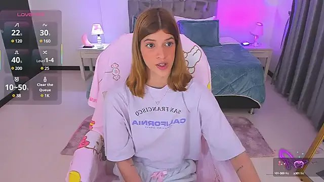 Nora_Vennucci on StripChat