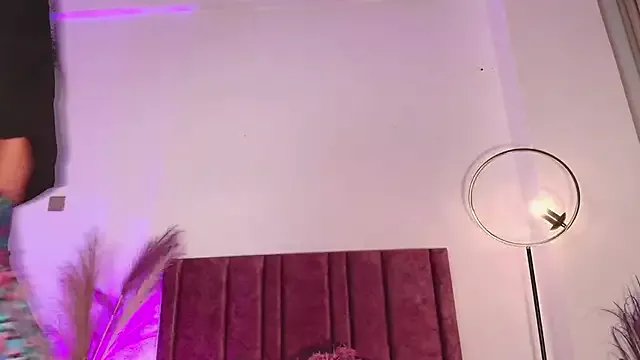 NoraDasilva on StripChat