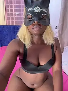 Nottynadiaa on StripChat