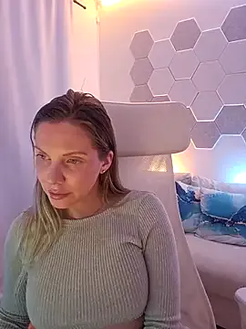 Offline Nova-Lee on StripChat