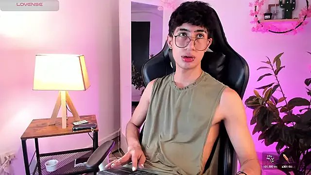 NovaaWheler on StripChat