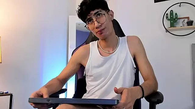 NovaaWheler on StripChat