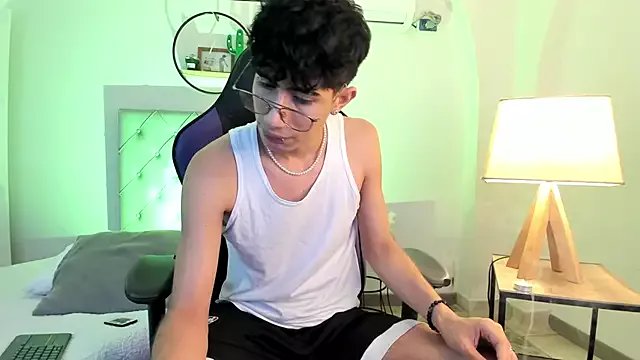 NovaaWheler on StripChat