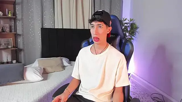 NovaaWheler on StripChat