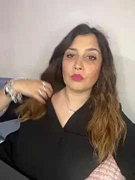 Novababy18 on StripChat