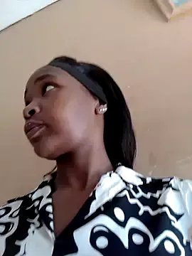 NunuBerry16 on StripChat