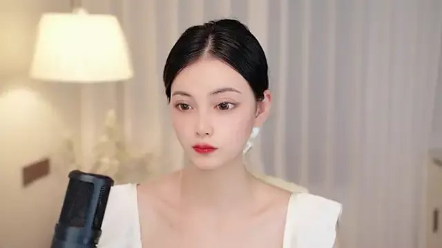 Ocean--Lili on StripChat