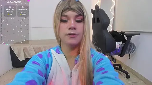 ocean_tay on StripChat