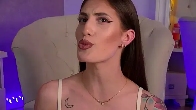 Offline OhhAisha on StripChat