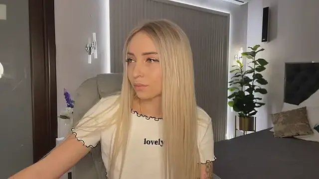 OhMyEmma on StripChat