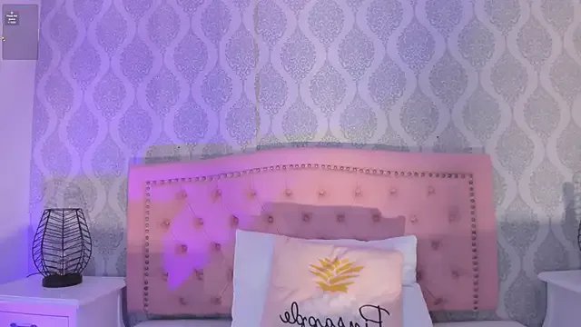 OnlyGia on StripChat