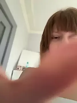 Offline Oopsfoxy on StripChat