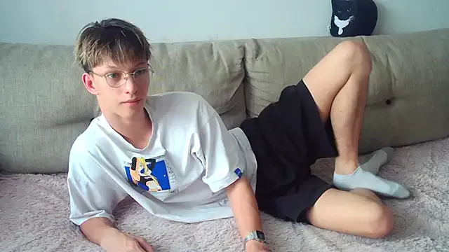 Offline Ostin_meow on StripChat