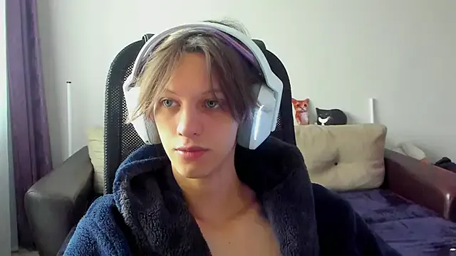 Offline Ostin_meow on StripChat