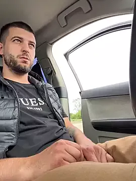 Offline Pablo_Hornyguy95 on StripChat