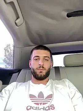 Offline Pablo_Hornyguy95 on StripChat