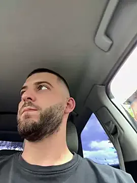 Offline Pablo_Hornyguy95 on StripChat