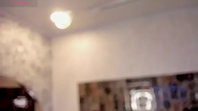 Pamela_Johnsonn on StripChat