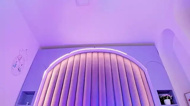 ParisFox_ on StripChat