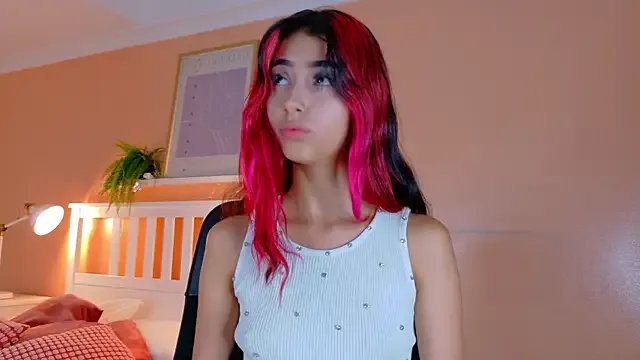 ParisFox_ on StripChat