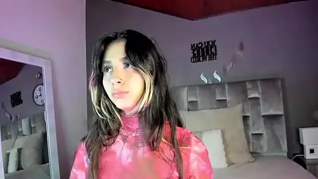 ParisFox_ on StripChat