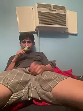 Offline parTy20344 on StripChat