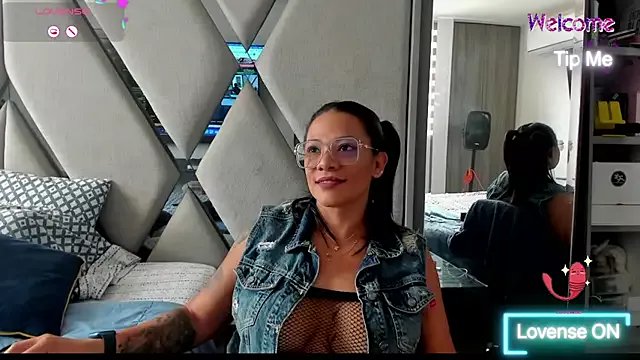 paula_daniela1 on StripChat