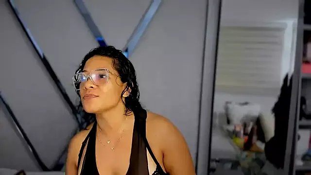 paula_daniela1 on StripChat