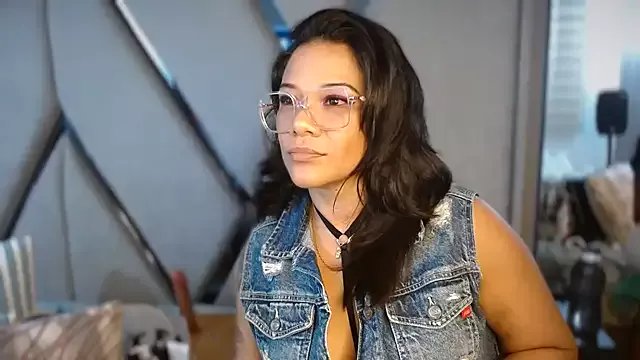 paula_daniela1 on StripChat