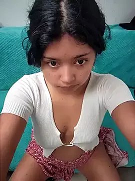 Peach_Girll on StripChat