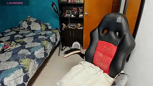 peanut_tangerine on StripChat