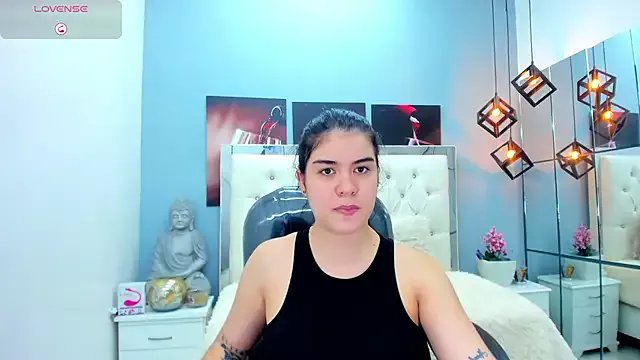 pearl_weet on StripChat