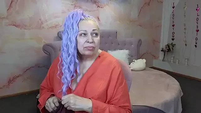 Penelope_Pinky on StripChat