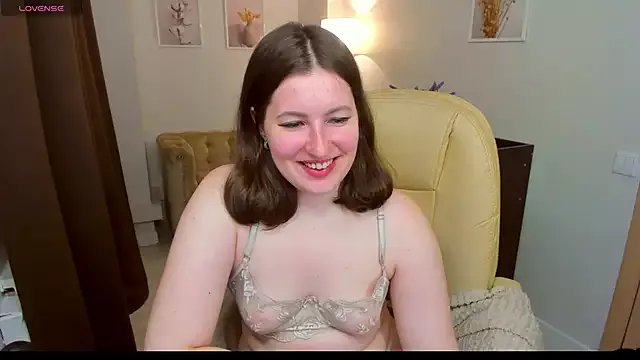 Peneloppa_Star on StripChat