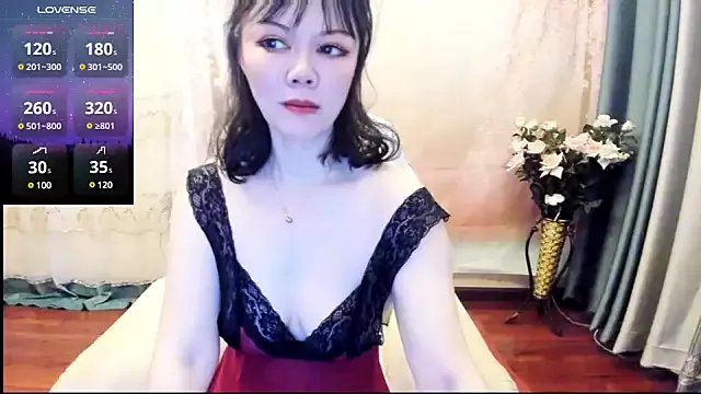 Pennyee on StripChat