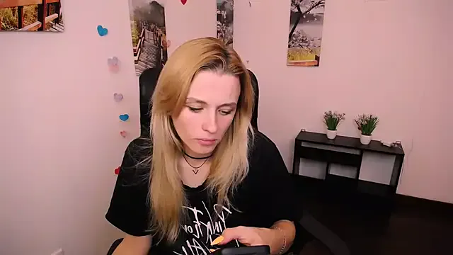 PeppyMia on StripChat 
