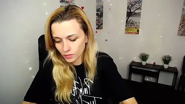 PeppyMia on StripChat 